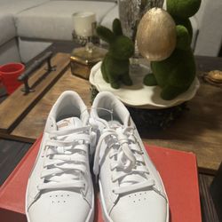 NEW PUMA Sneakers!