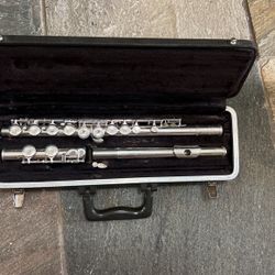 Yamaha YFL225S Flute For School Band 