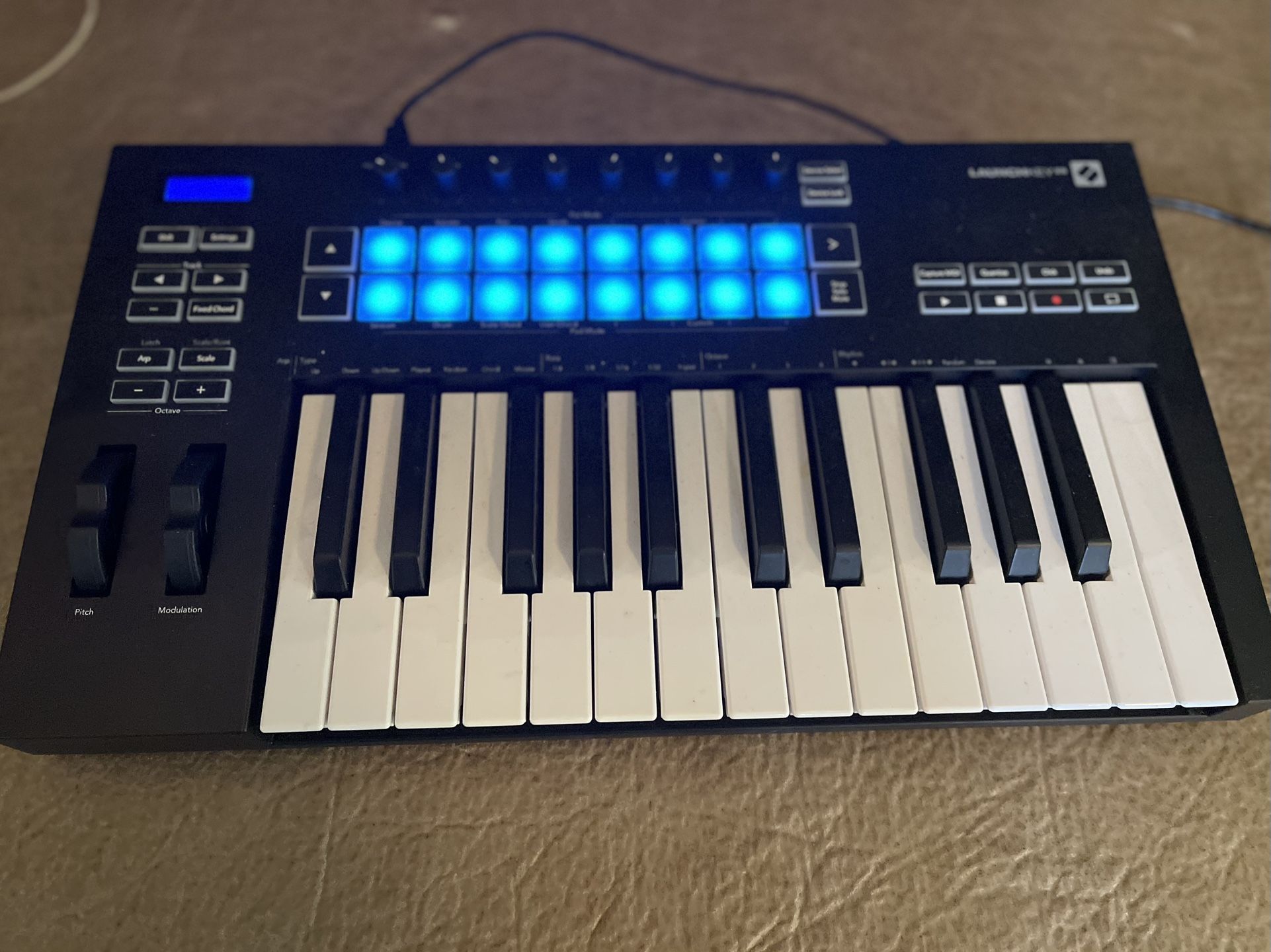 Launch key 25 midi keyboard MK3