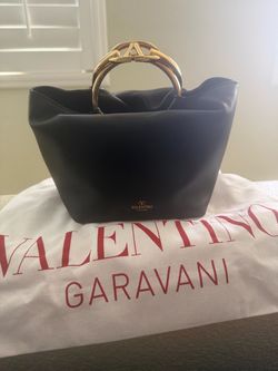 *AUTHENTIC* Valentino Garavani Carry Secrets Tote in Black Leather