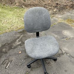 Ergonomic office chair