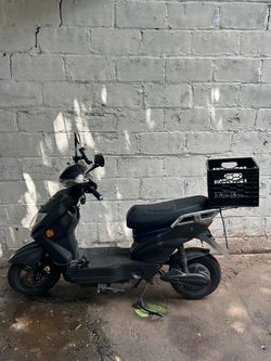Electric Scooter Moped New Battery Keys Needs Replacement Disc Brakes Not Running