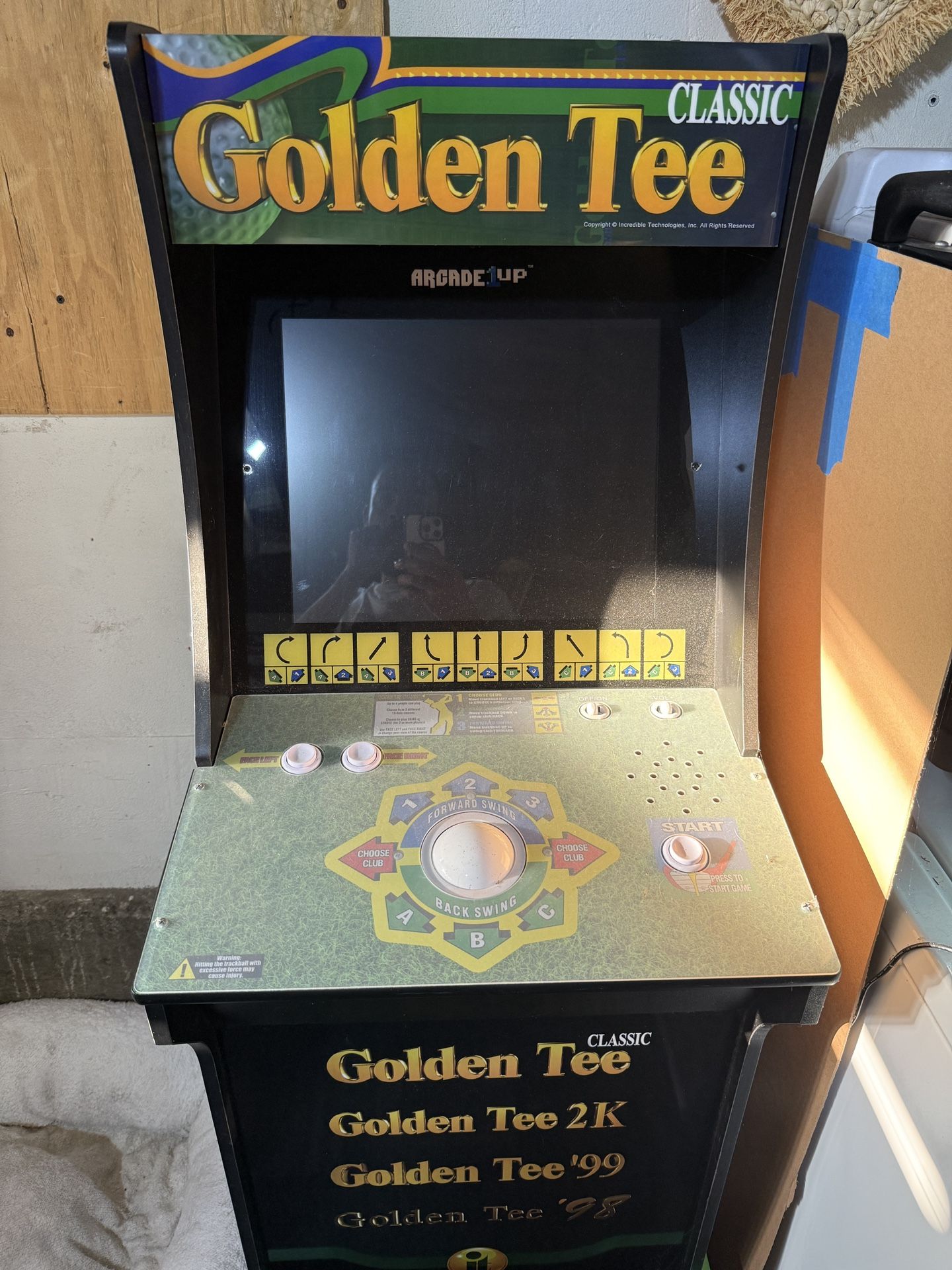 GOLDEN TEE ARCADE GAME