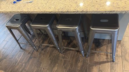 4 Bar Stools