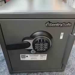 Sentry Safe Fireproof Waterproof Security Safe Box