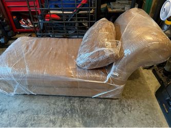 Chaise lounge chair
