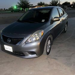 2014 Nissan Versa