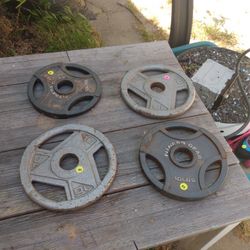 4(Four) Ten Pound Weights.