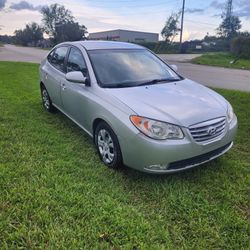 Hyundai Elantra GLS 2010