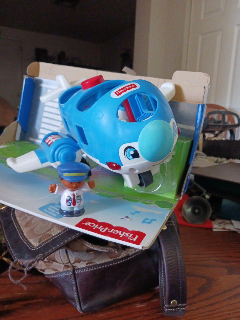 New Fisher-Price Airplane With Pilot