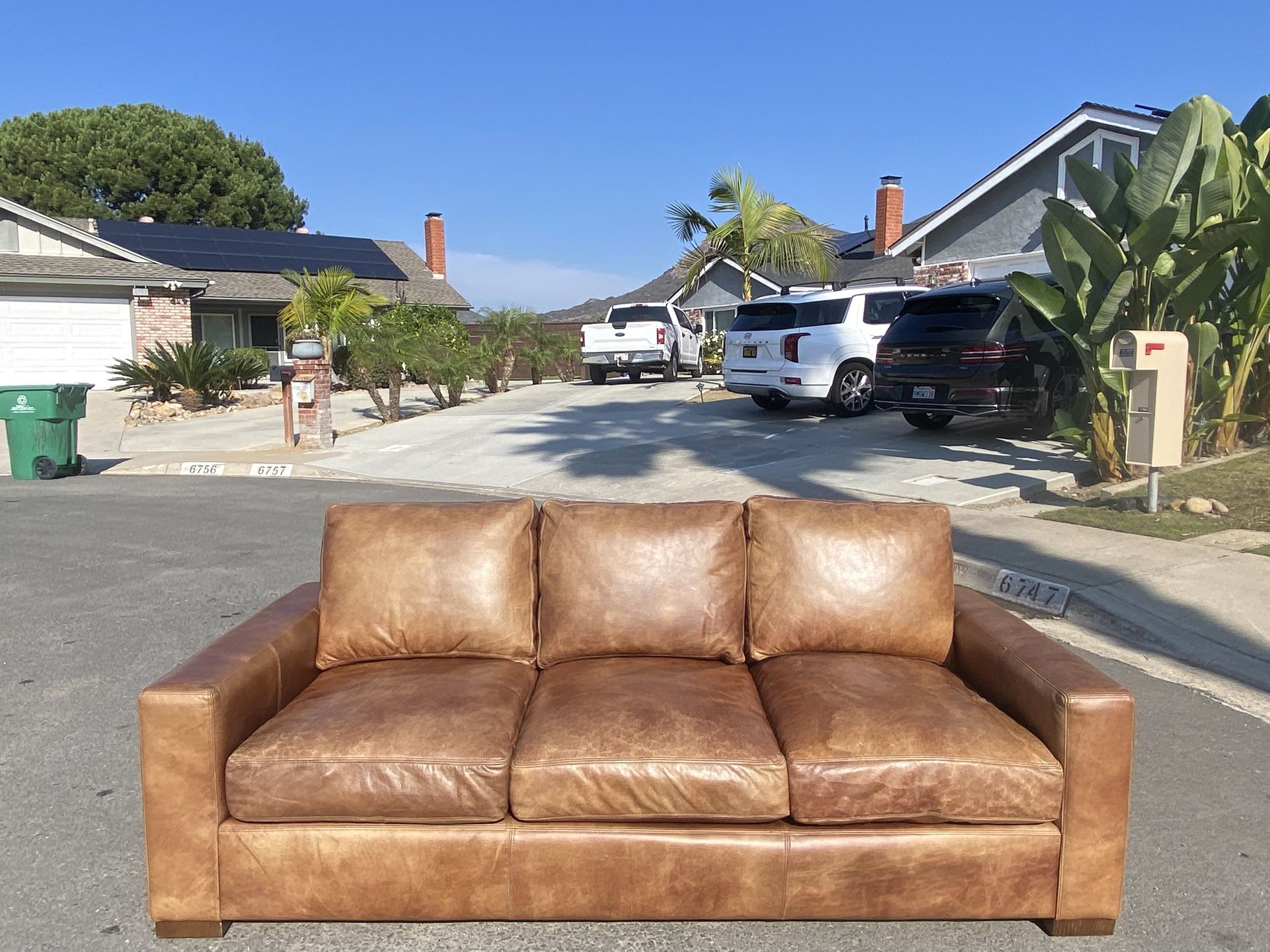 Restoration Hardware Maxwell 7ft Leather Distressed Sofa LIKE NEW
