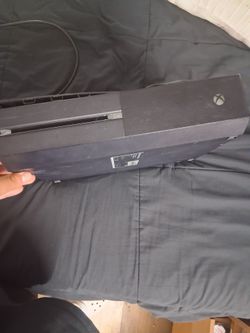 “Original Black Xbox One – Works – Damaged Case