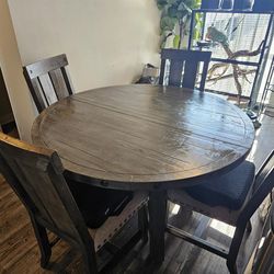 Round Dining Table Set