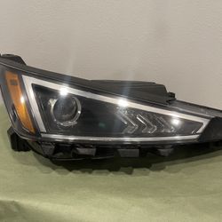 2019-2020 HYUNDAI ELANTRA RIGHT FRONT HEADLIGHT HEAD LIGHT LAMP OEM 92102-F3500