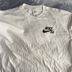 Nike T Shirt