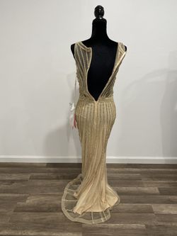 Beautiful Dress for sale $200 regular $450. For Wedding or Quincenera.