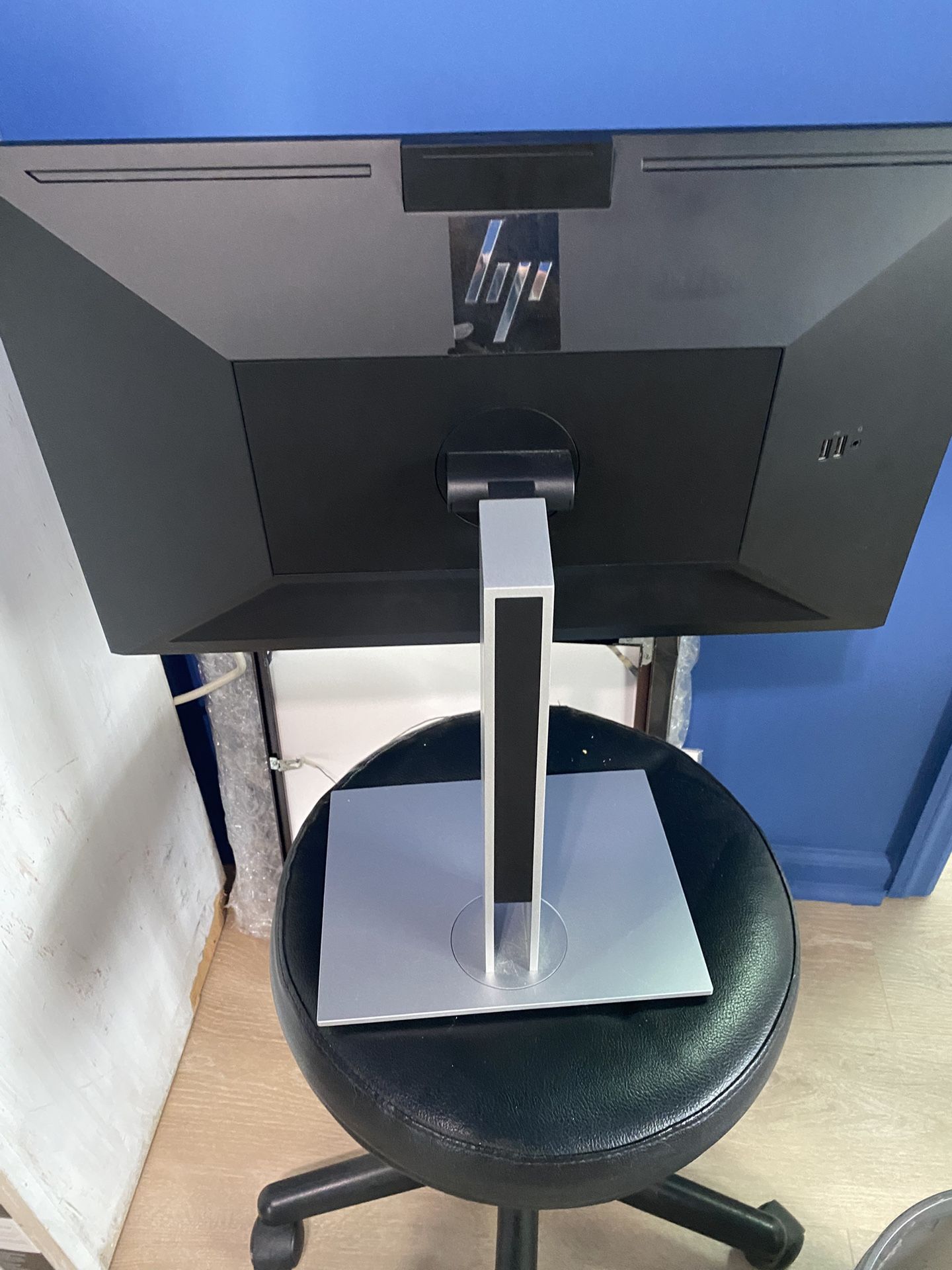 25” HP Monitor - Great For Back To School 