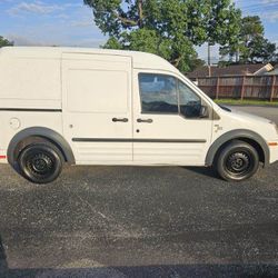 2011 Ford Transit Connect features a  2.0-liter four-cylinder engine L4 DOHC 16-valve  good for 138 hp and 132 pound-feet of torque. compact commercia