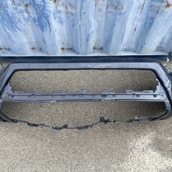 2024,2025 Toyota Tacoma Front Bumper