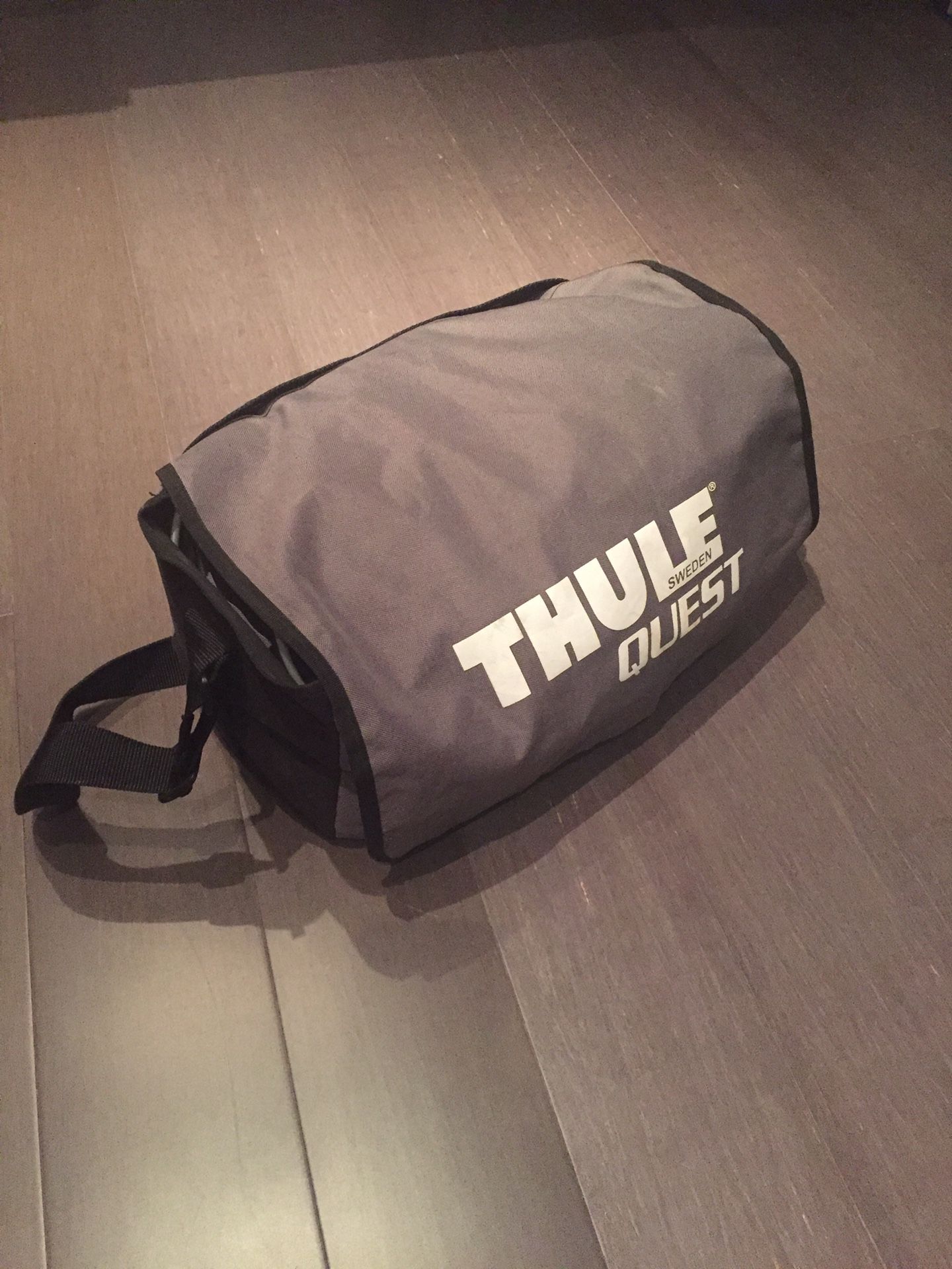 Thule Quest roof cargo bag