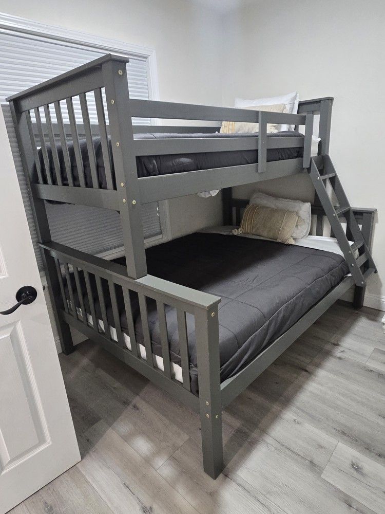 Twin over full bunk bed. Matress included