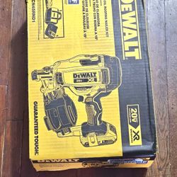 Dewalt 20V MAX Lithium-Ion 15-Degree Electric Cordless Roofing Nailer Kit with 2.0Ah Battery Charger and Bag Brand New 