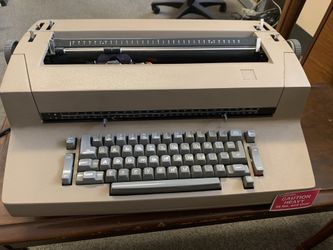Vintage IBM Correcting SELECTRIC Typewriter