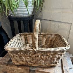 Wicker Carrying Basket