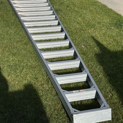16 Ft. Aluminum Ladder. 3 1/2 Ft. Base, 1 1/4 Ft. Top.