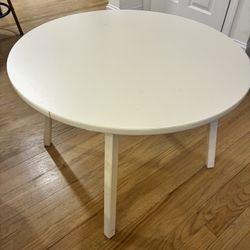 Kid Kraft child table 