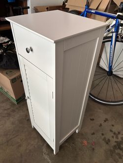 White cabinet