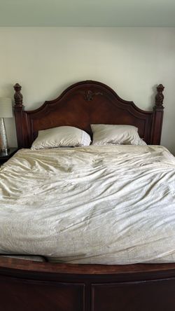 Solid Wood King Bed Frame with Headboard and footboard