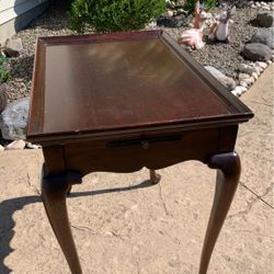 PENNSYLVANIA HOUSE Solid Wood Tea Table