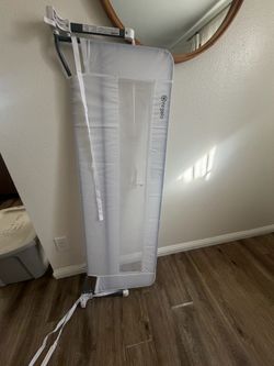 Kids bed rail