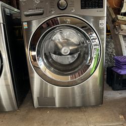 LG Smart Steam Washer/Dryer Combo