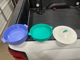 Tupperware micro steam bowl