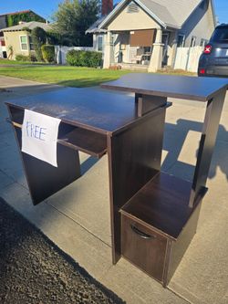FREE Computer  Desk