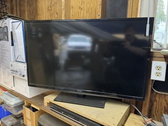 Toshiba TV Television 40inch