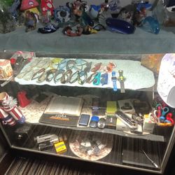 Two Counters For $ 200 This Stuff From Inside Different Prices