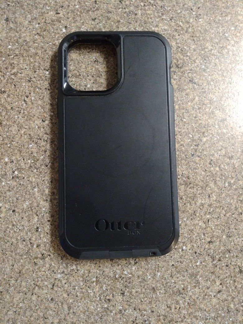 Otter Box Phone Case with Mag Safe Charger