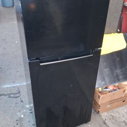 STUDIO SIZE REFRIGERATOR (DELIVERED)