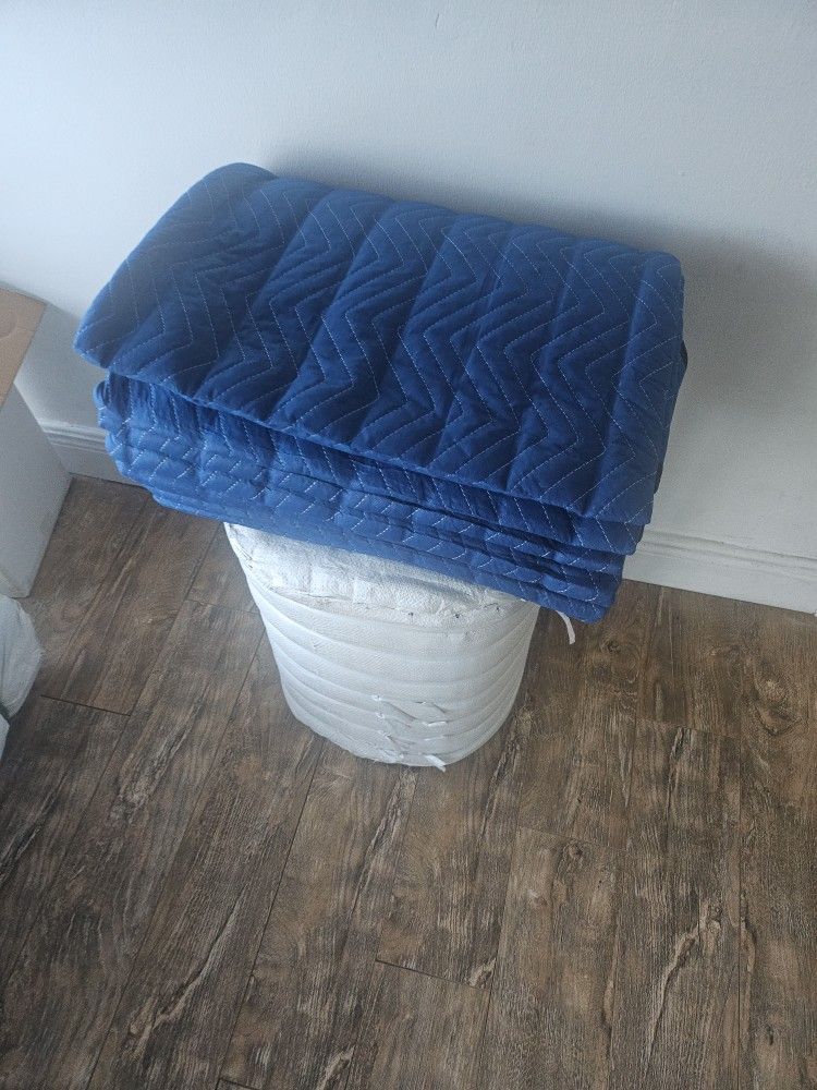 Moving Blankets