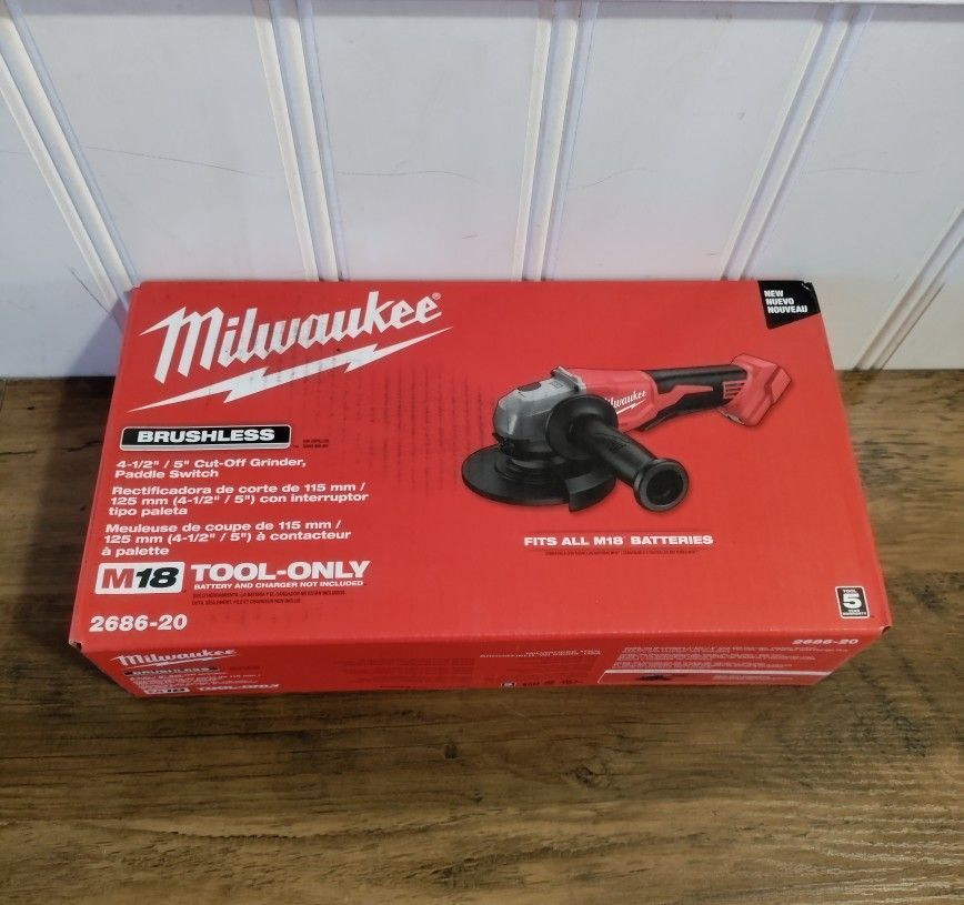 M18 Milwaukee Lithium-Ion Brushless Cordless 4-1/2 in./5 in. Grinder w/Paddle Switch (Tool-Only)