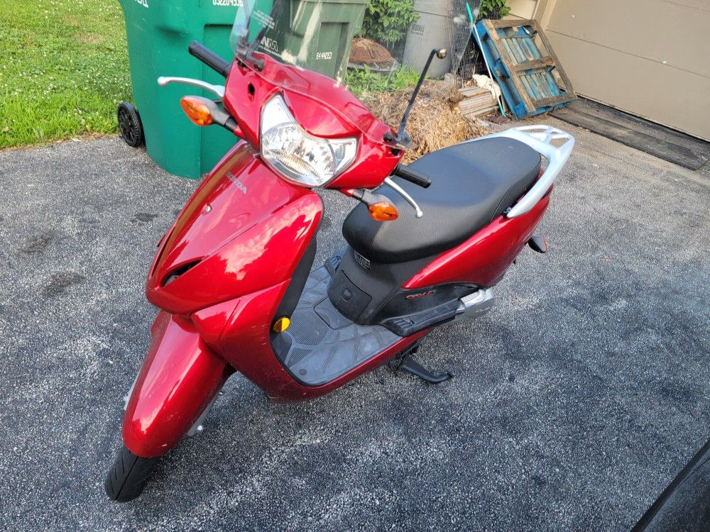 2010 Honda Elite