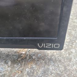 Vizio Tv. 32"  Works Perfect.  $65