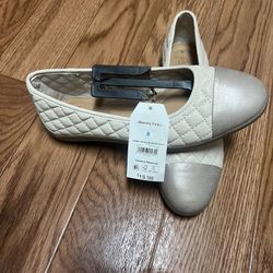 New women's shoes / Size: 8 / $8