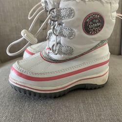 snow boots size 5