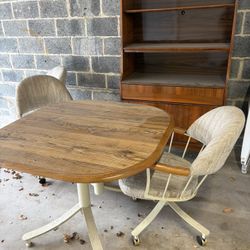 Kitchen Table And Four Chairs 