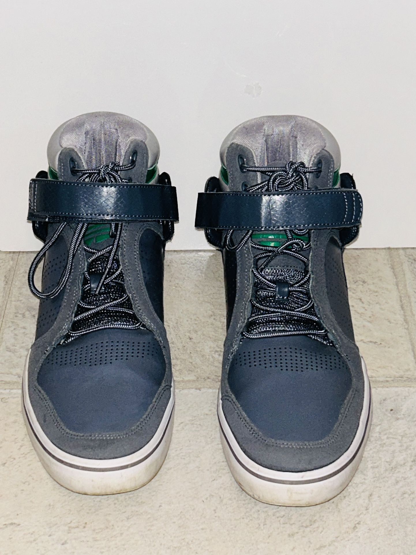 Adidas Gray Mid Rise SZ 10 Leather Sneakers Trainers