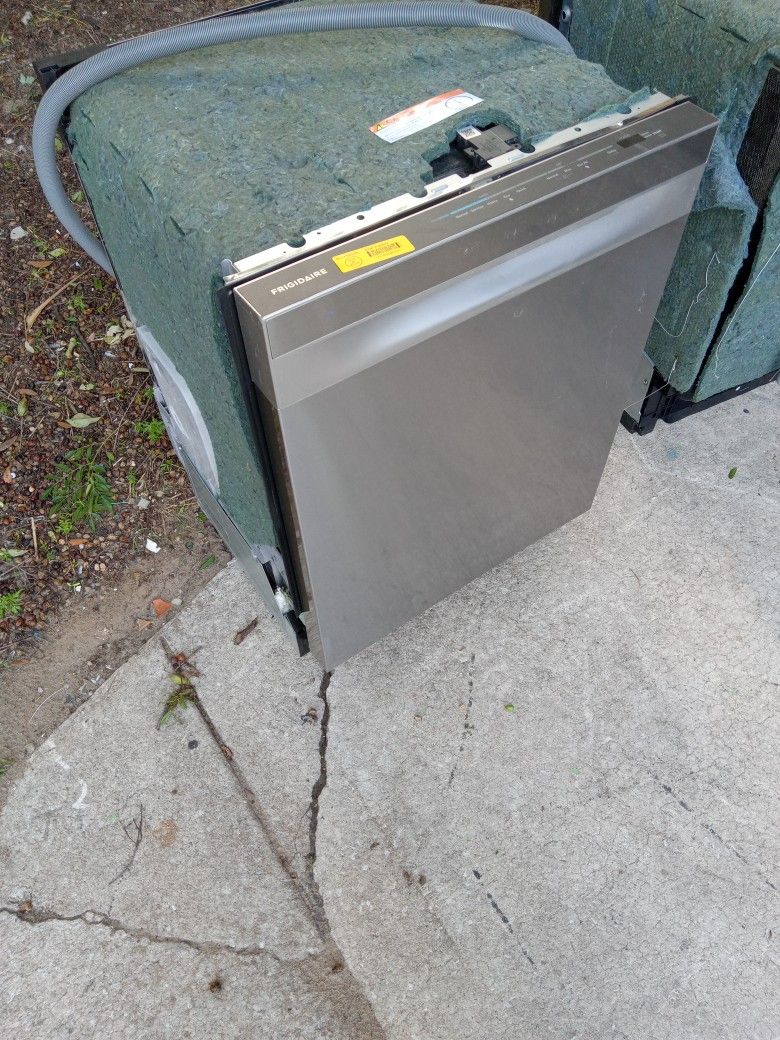 Frigidaire Dishwasher For Low Price Brand New